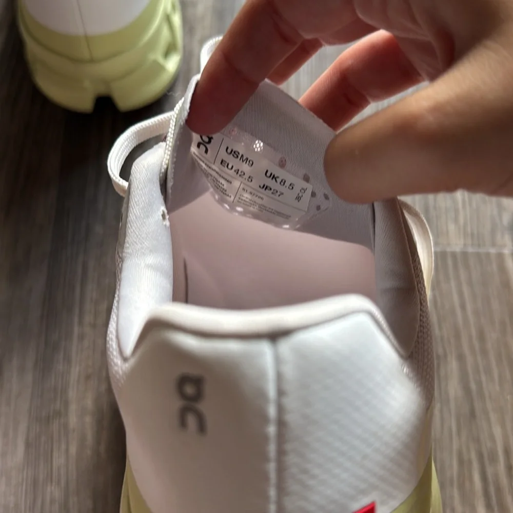 NWOT On Cloudmonster running shoes size M 9/ W 10.5 - Picture 4 of 4